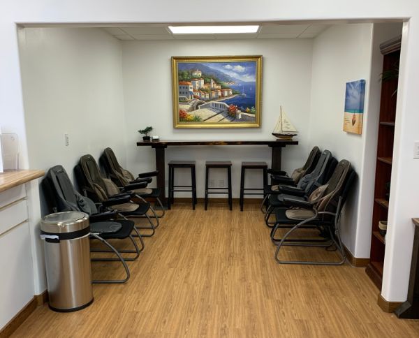 Kectuckiana Medicine Office waiting room